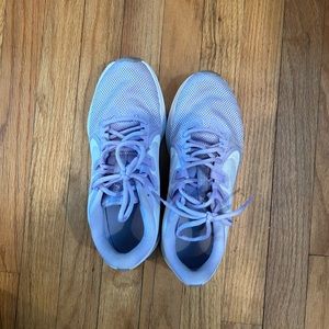 Lavender Nike running sneakers women’s